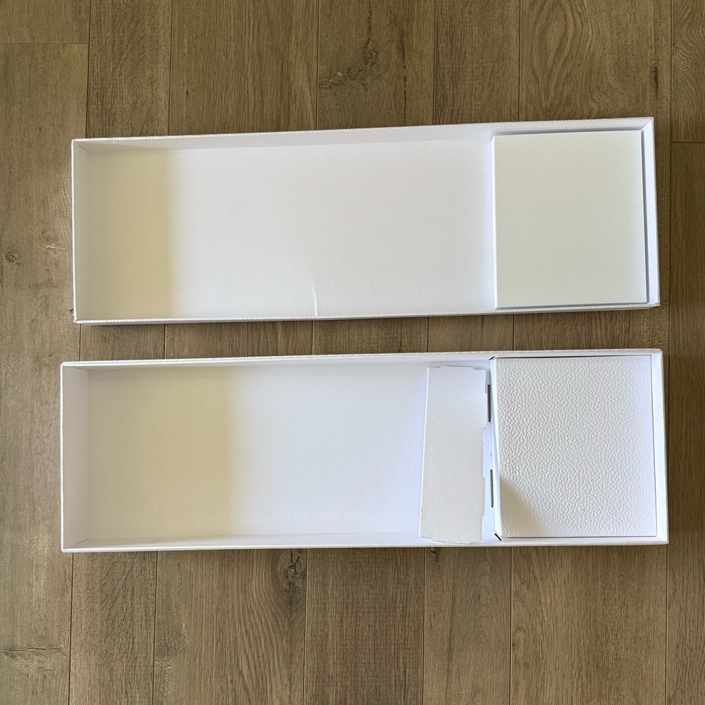 Dior White Box with Gold Logo - Picture 4 of 8